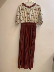 Floral Top Pleated Midi Dress