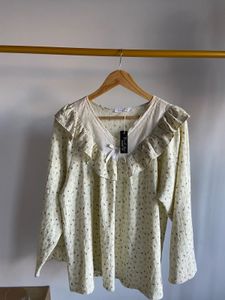 Vintage Floral Print Blouse with Ruffle Trim