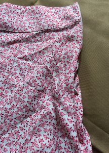 Printed skirt, pretty vibes 💗