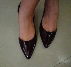 Stylish Burgundy Pump Heels