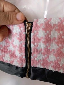 Trendy Houndstooth Crop Top