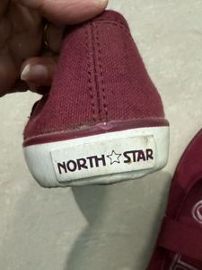 North Star Maroon Casual Belles