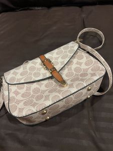 Coach Stylish Crossbody Bag