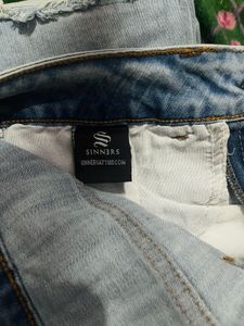 Stylish Light Wash Ripped Jeans