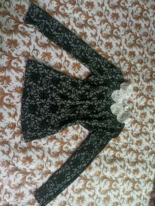 Elegant Lace Top with Collar