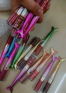 Luxury Lip Gloss Set.... 200 + lipsticks ... .. 6
