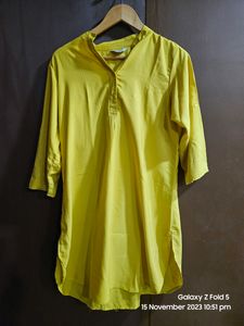 XL Ruhaan's yellow Tops Kurti