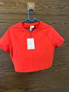 h&amp;m fitted tshirt