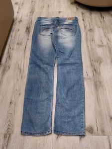 Ma6231 Matrix jeans waist 32 inches