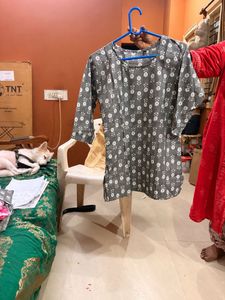 Elegant Grey Floral Kurta Set