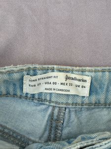 Light Wash Ripped Jeans