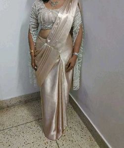 designer long sleeves blouse saree....