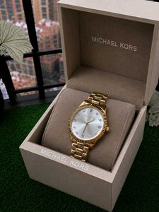 MICHAEL KORS LADIES WATCH ⌚💛GOOD QUALITY