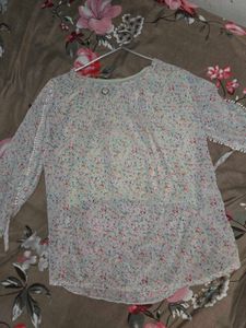 Floral Print Round Neck Top