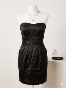 Sleek Black Strapless Mini Dress