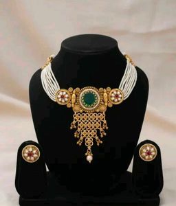 Choker Kundan Necklace Set