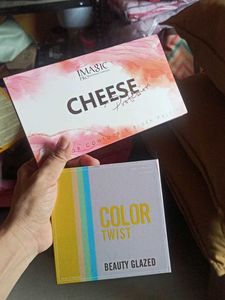 02 Eyeshadow Palletes