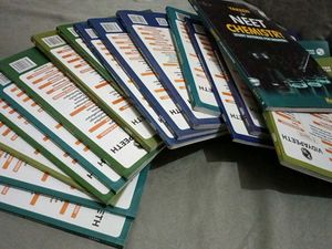 PW Yakeen NEET Study Material for Droppers.