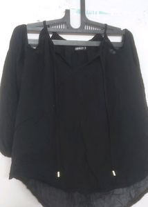 BEAUTIFUL cold Shoulder Top