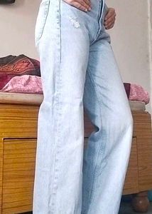 Light Wash Relaxed Fit Jeans