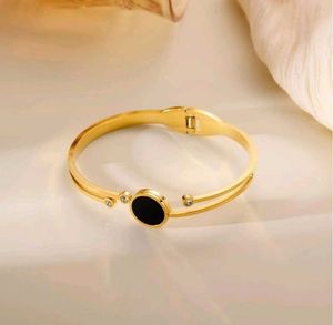 Anti-Tarnish Elegant Gold & Black Bangle Bracelet