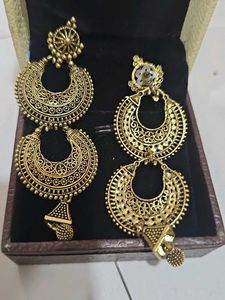 Exquisite Traditional Gold Earrings