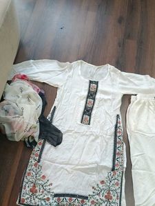 Embroidered White Kurta Set with Dupatta