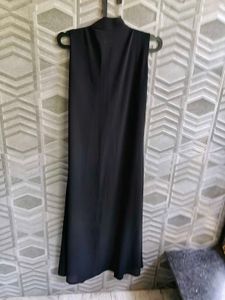 Elegant Black Sleeveless Long Kurta