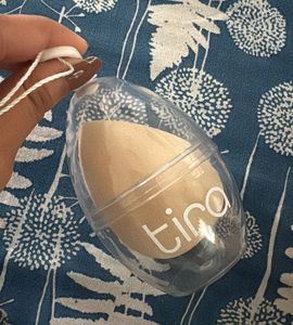 tira Makeup Sponge with Case