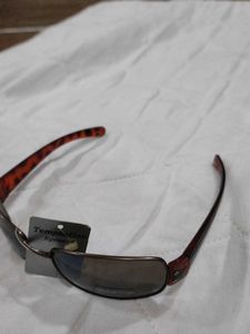 Temptation Eyewear Sunglasses 2 glasses