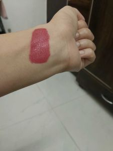 oriflame the one Liquid Glitter Lipstick