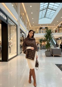 Louis Vuitton Shawl