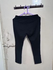 Black Cropped Leggings