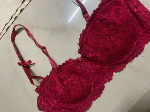 Beige Ribbed Crop Top &amp; Red Lace Bra Set