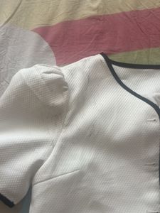 Chic White Puff Sleeve Blouse