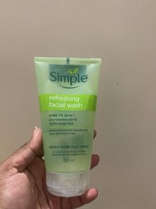 Simple Refreshing Facial Wash