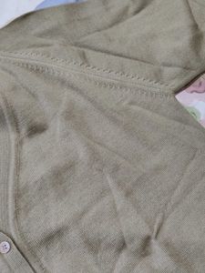 Monte Carlo Women Beige Wool V-neck Cardigan Combo