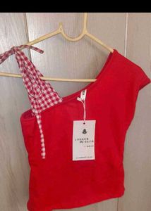 cute viral red top