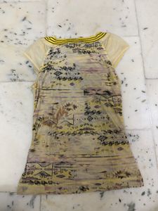 Unique Yellow Graphic Print Top