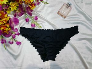 🇳🇿💫🎀Shades & shore Black Ruffled Briefs