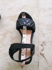 Stylish Black Quilted Sandals and tshirts