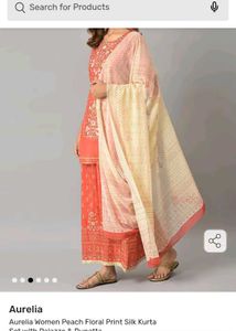 Aurelia Women's Peach Floral Kurta Set