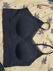 Comfortable Black Lace Trim Bralette