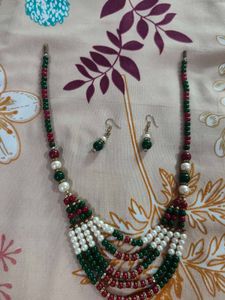 Jwellery set combo of 6 + 1 pendant and earrings