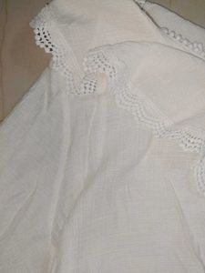 Chic White Lace Collar Top