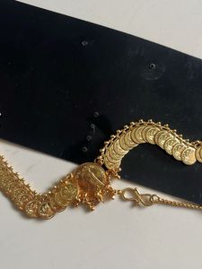 Elegant Gold Coin Necklace