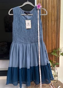 Ruffle Dress - Blue Sleeveless Size: 34-36