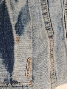 BLUE ACID WASH JEANS