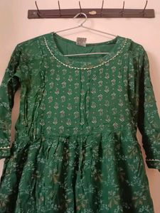 maternity green size zip kurta