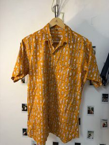 Men's Yellow Fish Print Short Sleeve Shirt